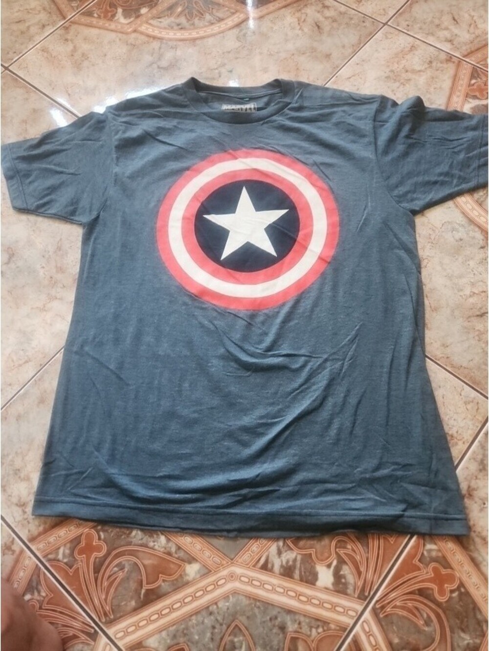 NWT Marvel Medium Captain America Shield Blue Graphic Short Sleeve T-Shirt